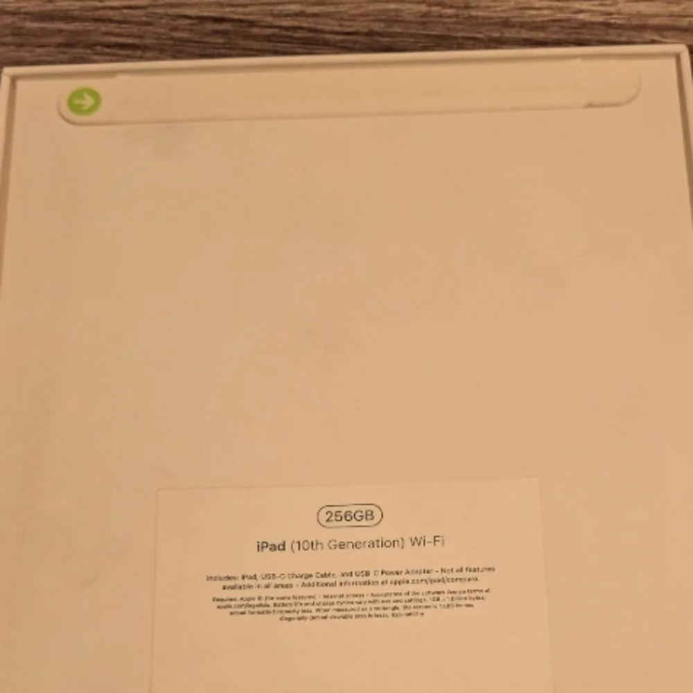 Apple 256GB Wifi Tablet Bundle